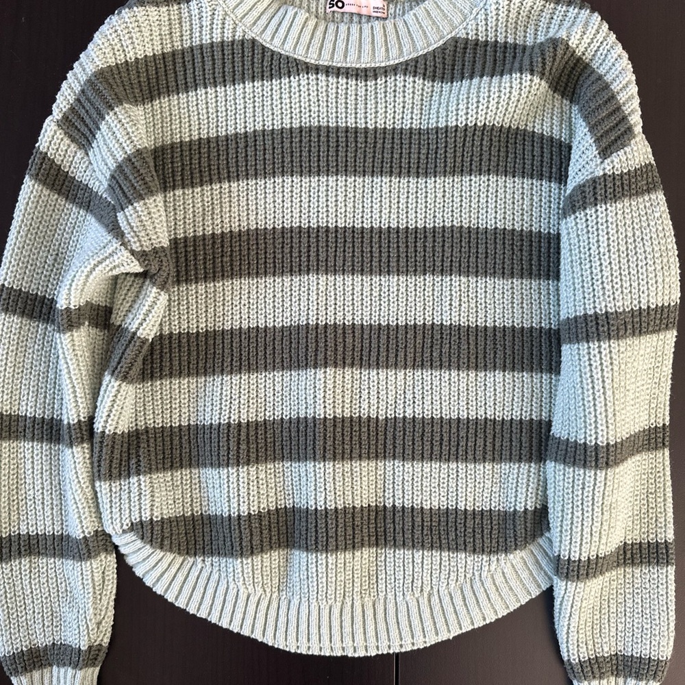 SO Striped Crewneck Sweater in Cream and Gray